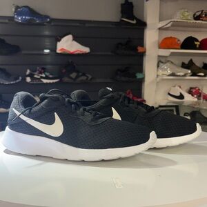 Nike Tanjun Black White (Men’s)
